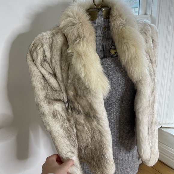 Gorgeous rabbit fur coat white gray - Picture 7 of 13